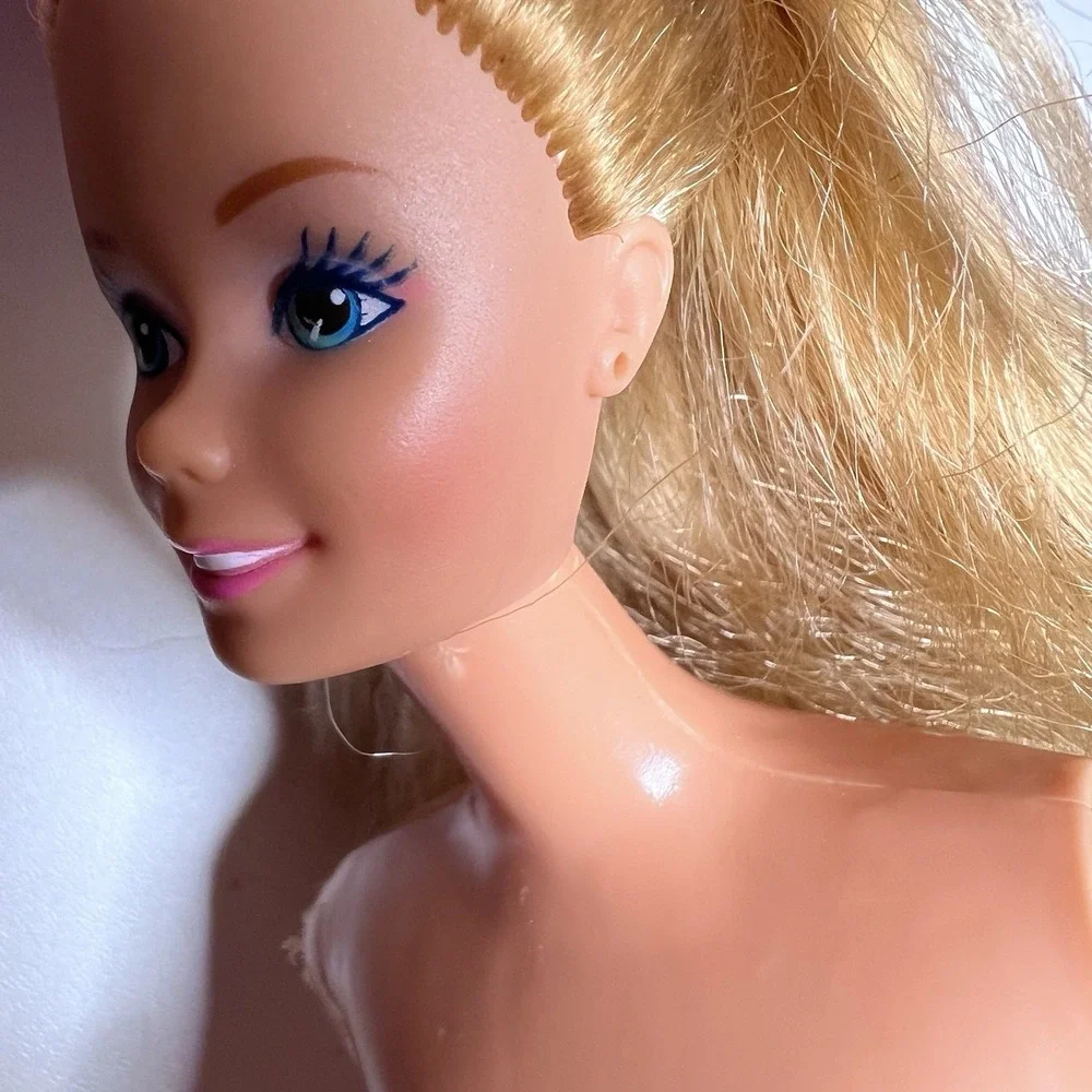 Vtg Barbie Doll‎ 1990s-era Twist N Turn classic 1966 body mold